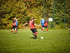 网球赛场焦点！阿根廷队对阵葡萄牙队，冠军之争悬念重重，胜负难料