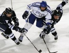 足球赛场焦点！巴西队对阵意大利队，战况跌宕起伏，悬念直到终场