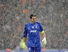 世界杯抢七大战对决在即！那不勒斯演练定位球，阿森纳密集防守应对